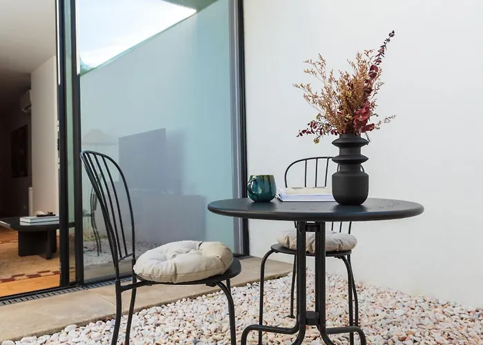 Ando Living - Sao Miguel House Porto