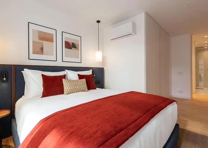 Ando Living - Sao Miguel House 4* Porto