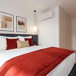 Ando Living - Sao Miguel House 4* Oporto