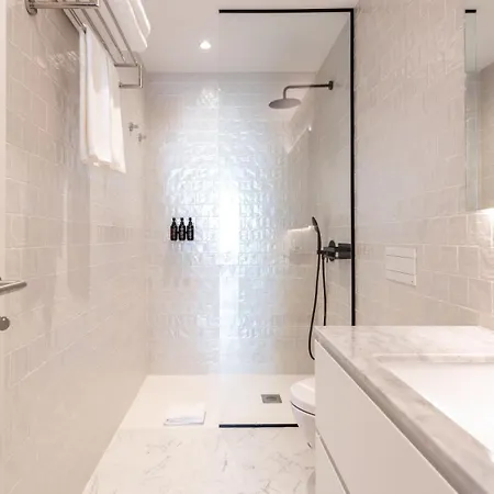 Ando Living - Sao Miguel House 4* Oporto
