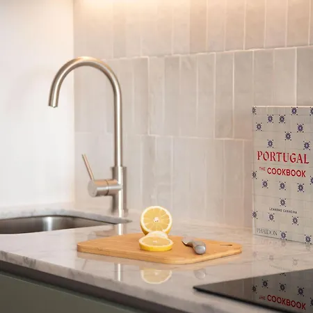 Ando Living - Sao Miguel House Oporto