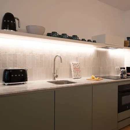 Ando Living - Sao Miguel House Appartamento Oporto
