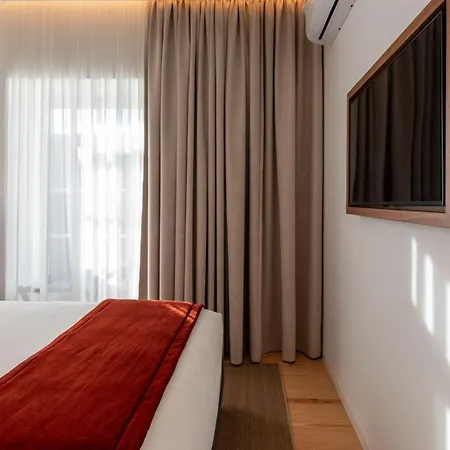Ando Living - Sao Miguel House Apartahotel Oporto