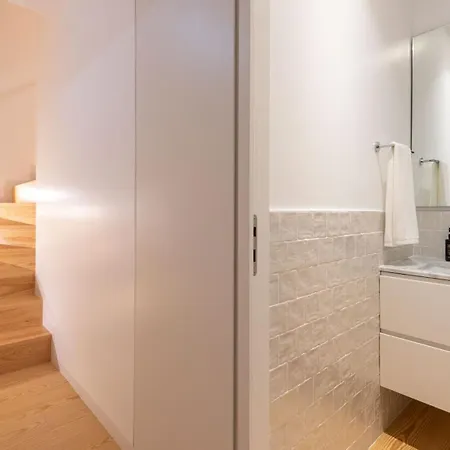 Aparthotel Ando Living - Sao Miguel House 4*