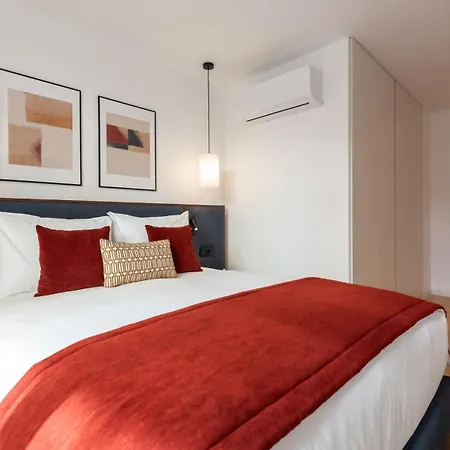 Ando Living - Sao Miguel House 4* Porto