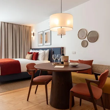 Aparthotel Ando Living - Sao Miguel House 4*