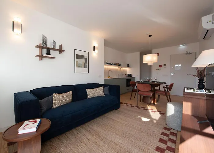 Ando Living - São Miguel House Porto