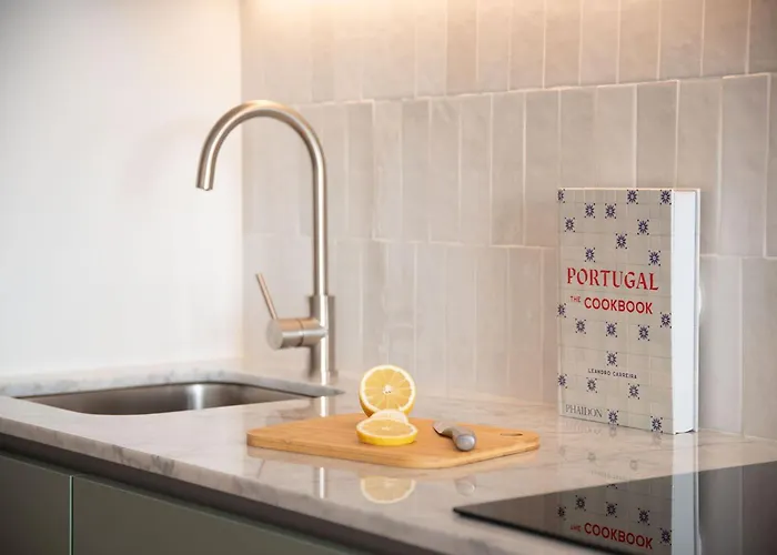 Ando Living - São Miguel House Porto