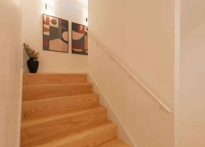 Ando Living - Sao Miguel House Oporto